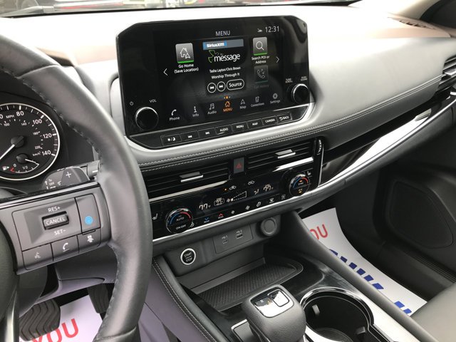 Used 2023 Pearl White Tricoat Nissan SL image 17