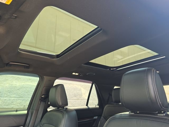 Used 2018 Gray Ford Limited image 15