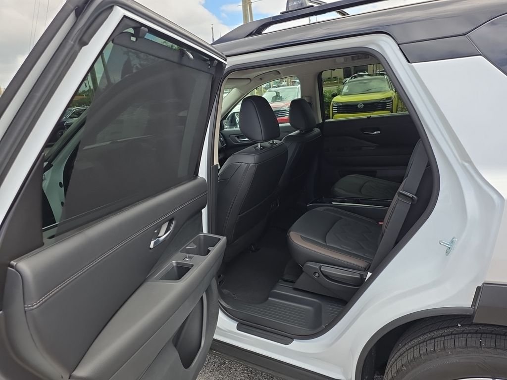 New 2026 Nissan Pathfinder Platinum 4D Sport Utility