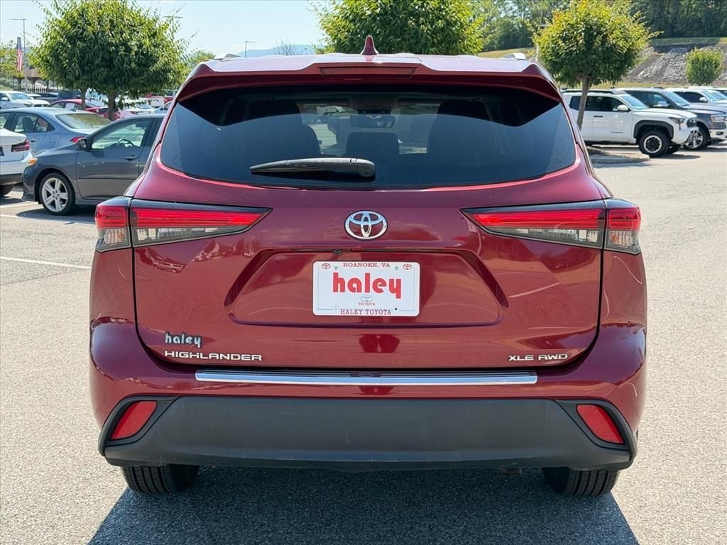 Used 2022 Red Toyota XLE image 6