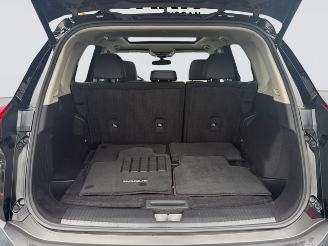 Used 2023 Black Nissan SL image 35