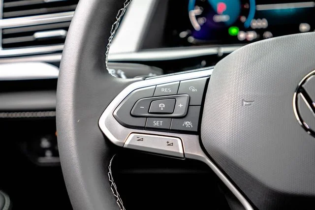 New 2026 Black Volkswagen 2.0T SE w/Technology image 15