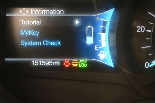 Used 2017 Oxford White Ford SE image 17