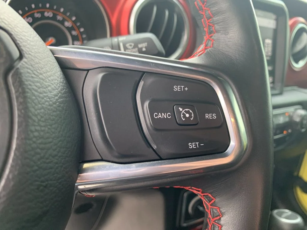 Used 2023  Jeep Rubicon image 28