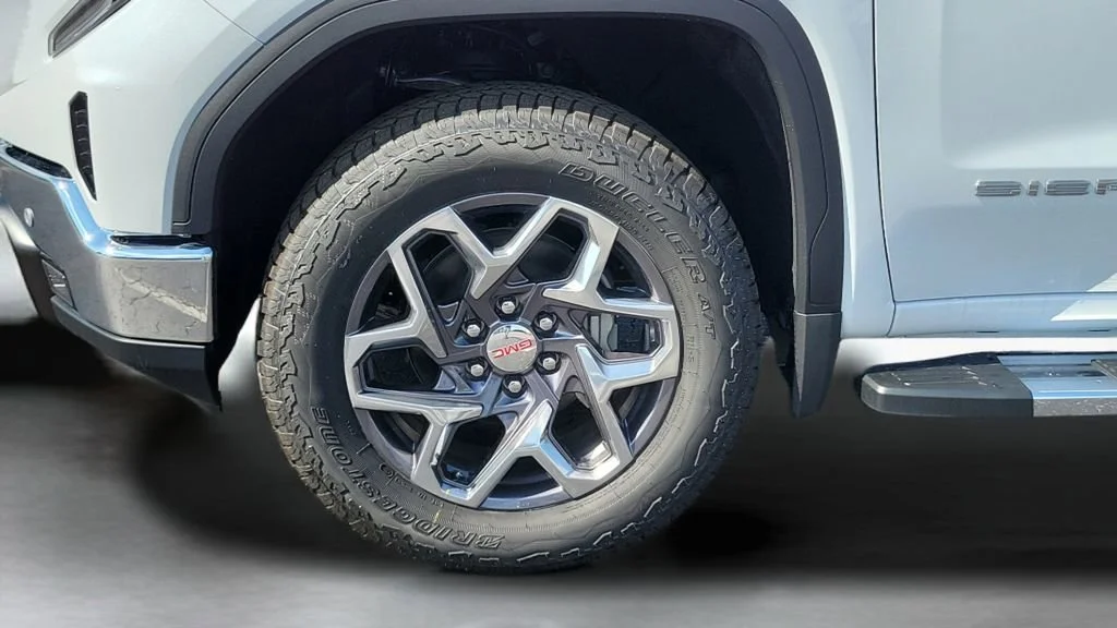 New 2026 Glacier White Tricoat GMC SLT image 10