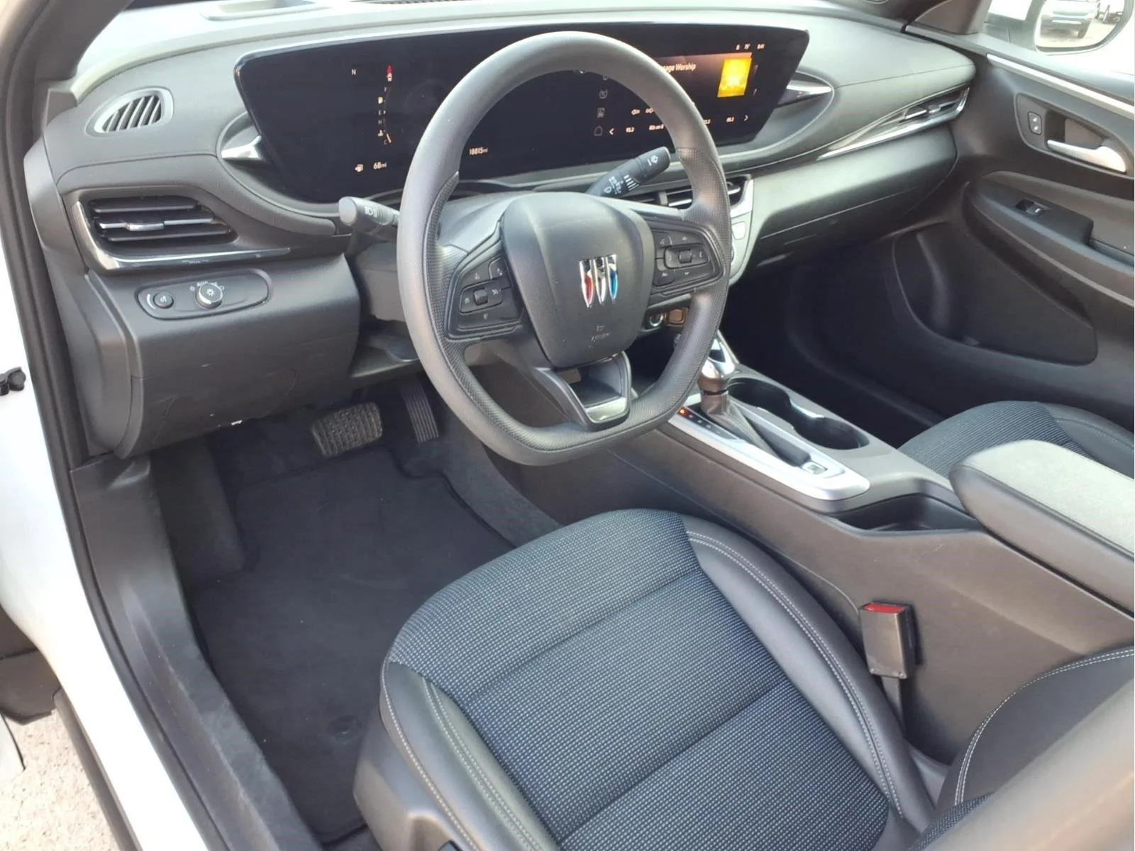 Used 2026 Summit White Buick Preferred image 15