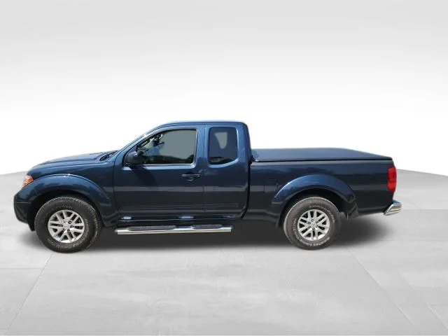 Used 2016 Blue Nissan SV image 6
