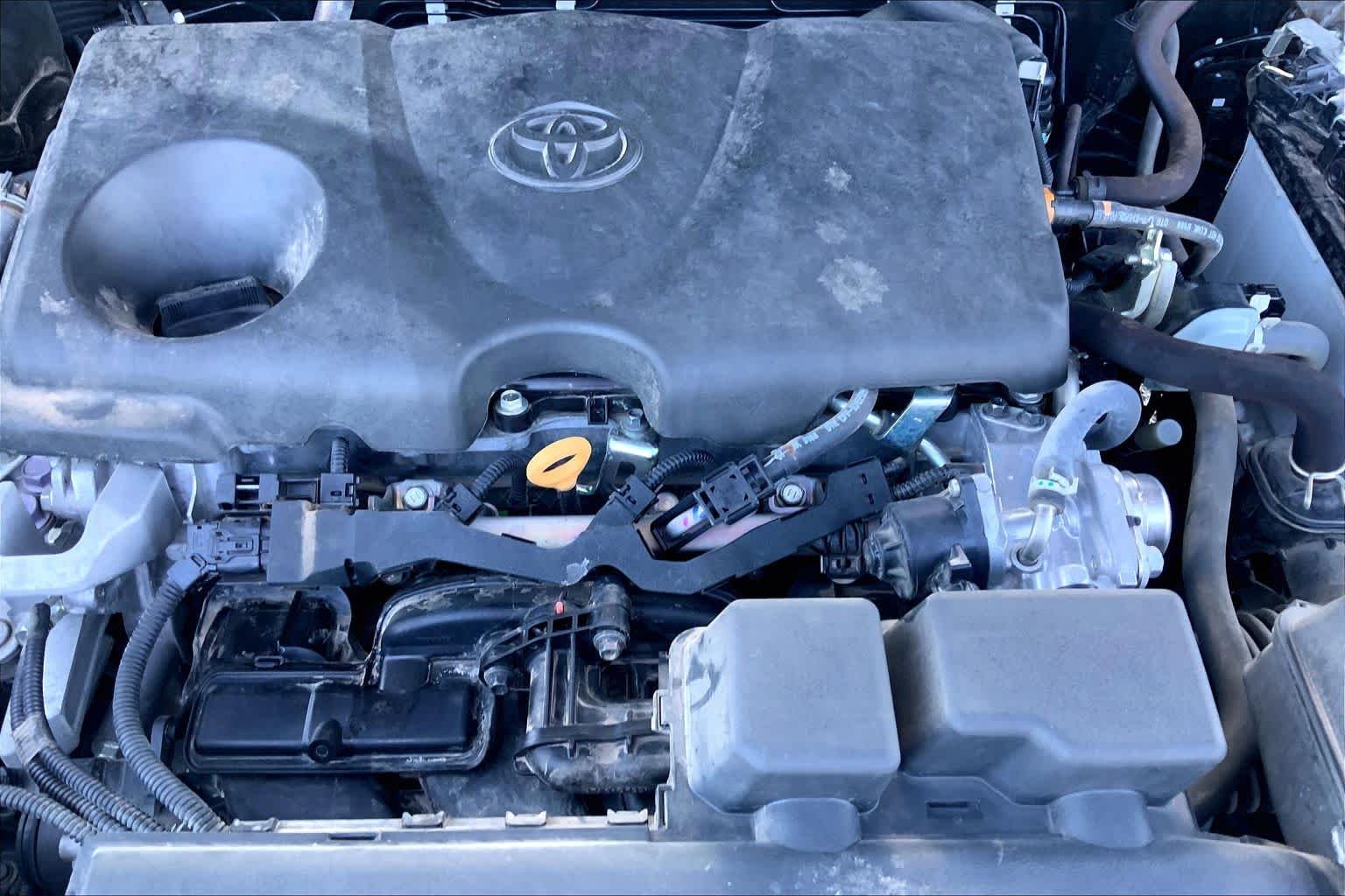 Used 2023 Midnight Black Metallic Toyota XLE Premium image 33