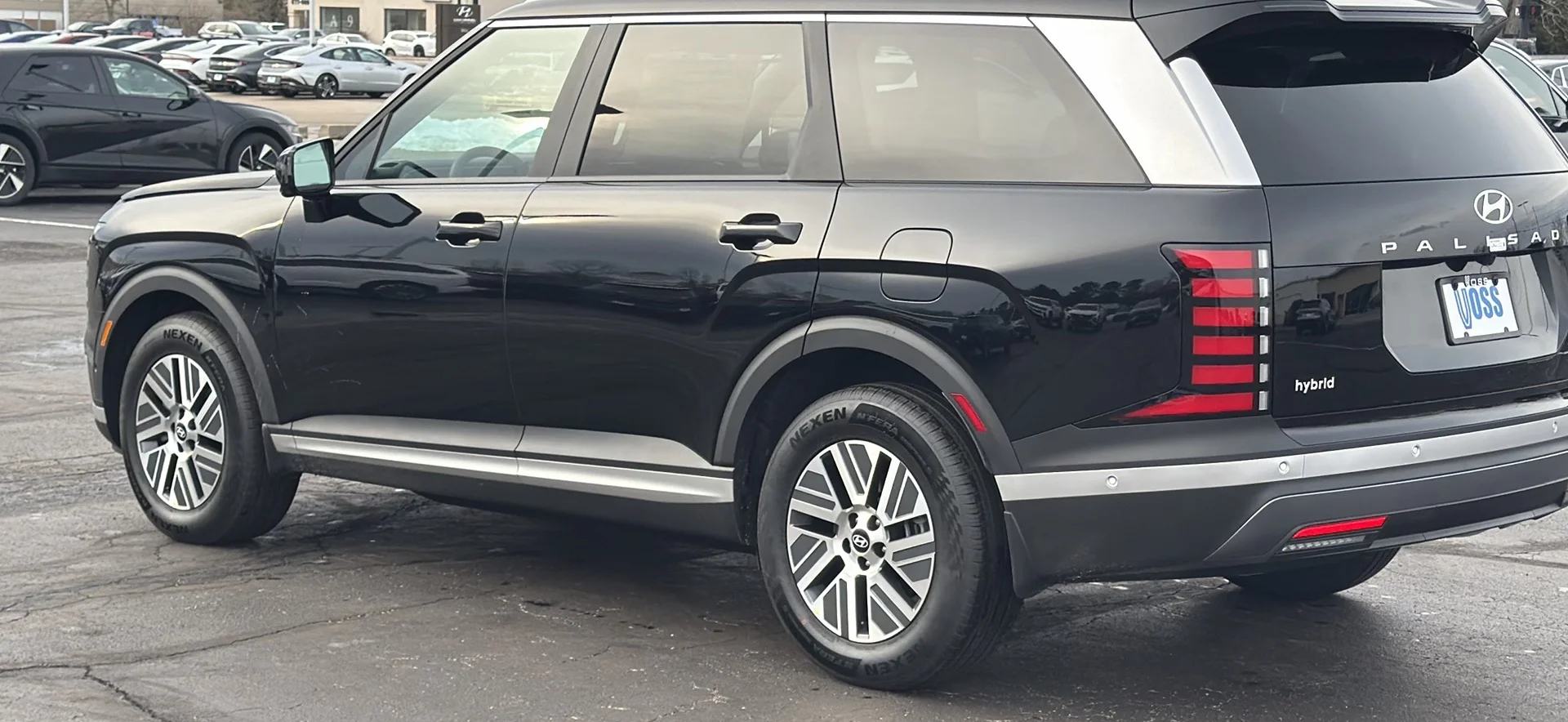 New 2026 Abyss Black Pearl Hyundai SEL Premium 7P image 5
