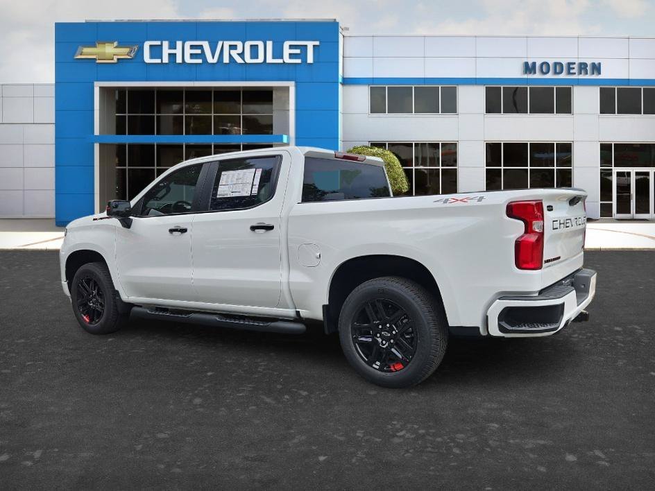 New 2026 Summit White Chevrolet RST image 3