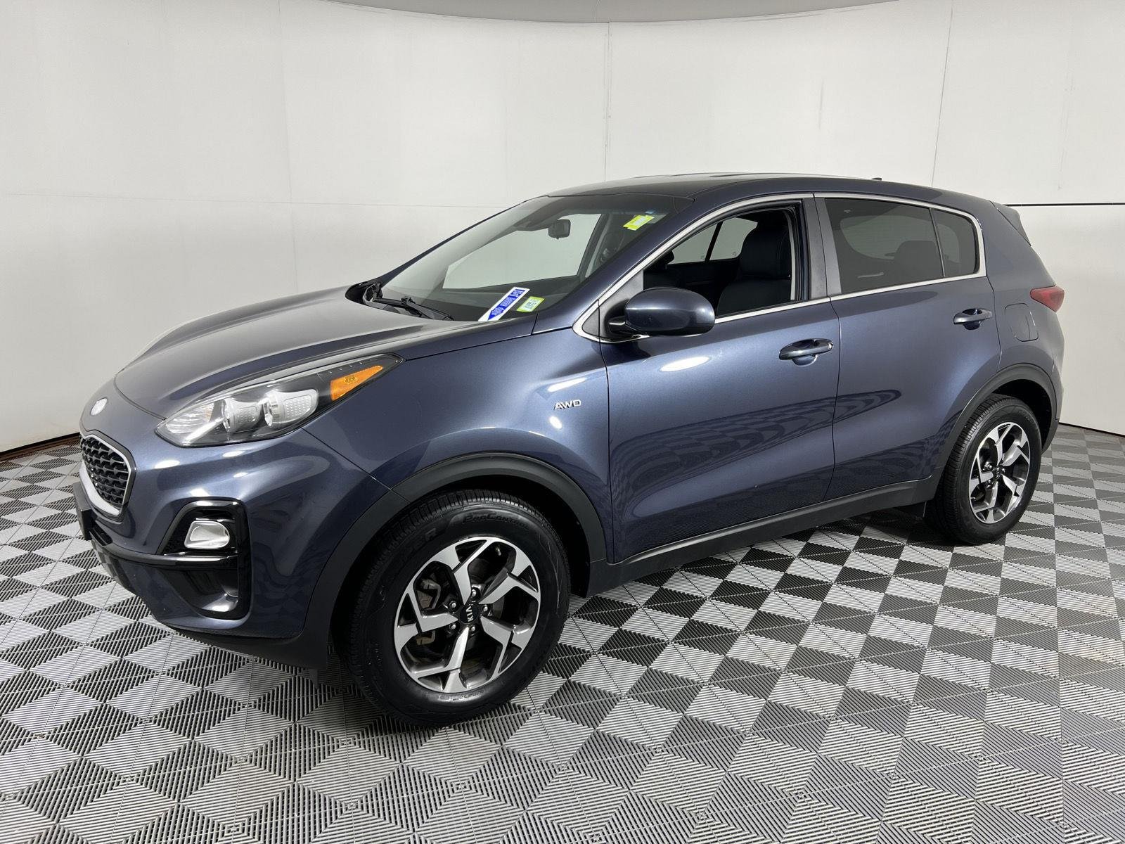 Used 2022 Pacific Blue Kia LX image 6
