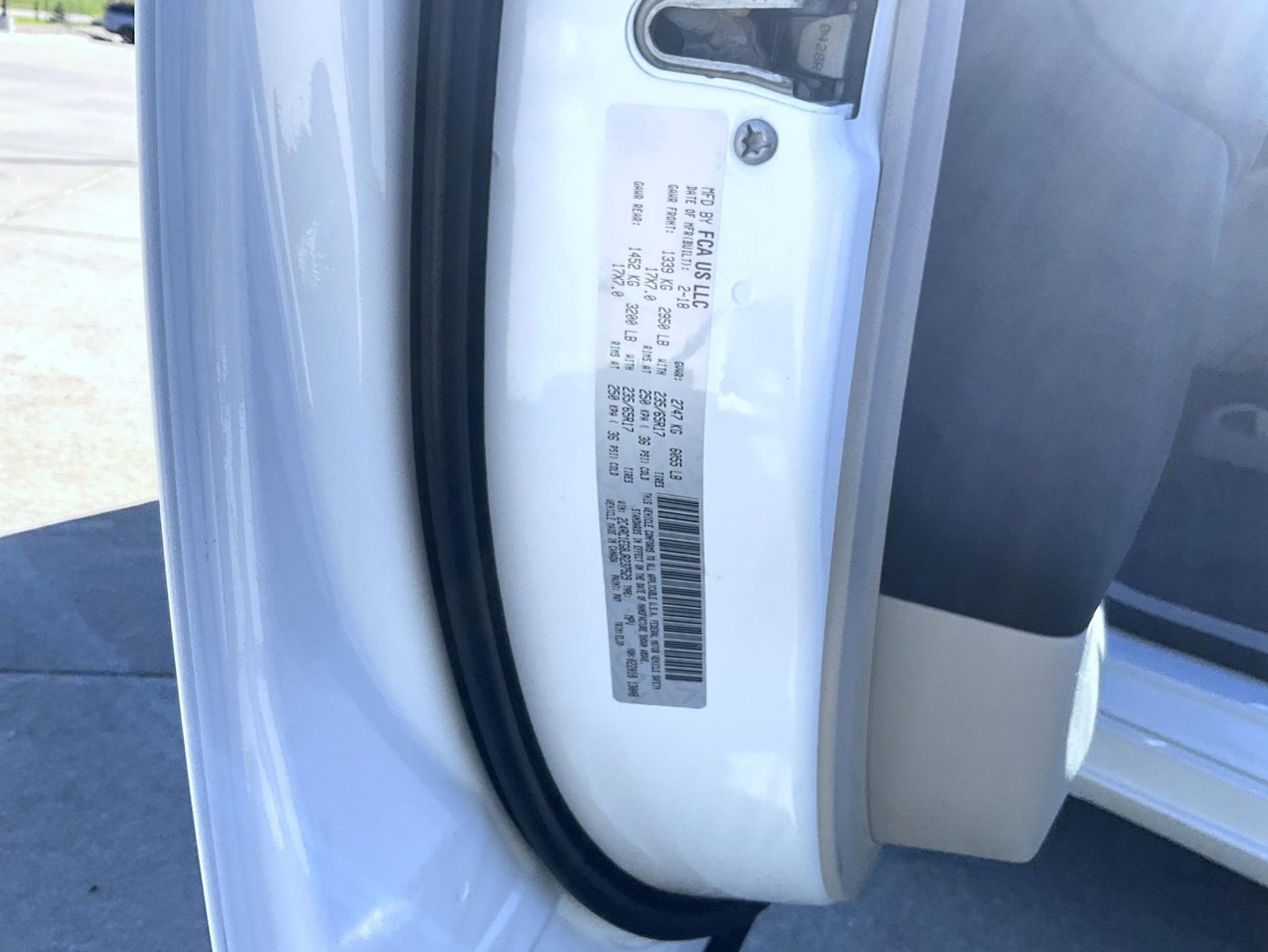Used 2018 White Chrysler Touring L Plus image 27
