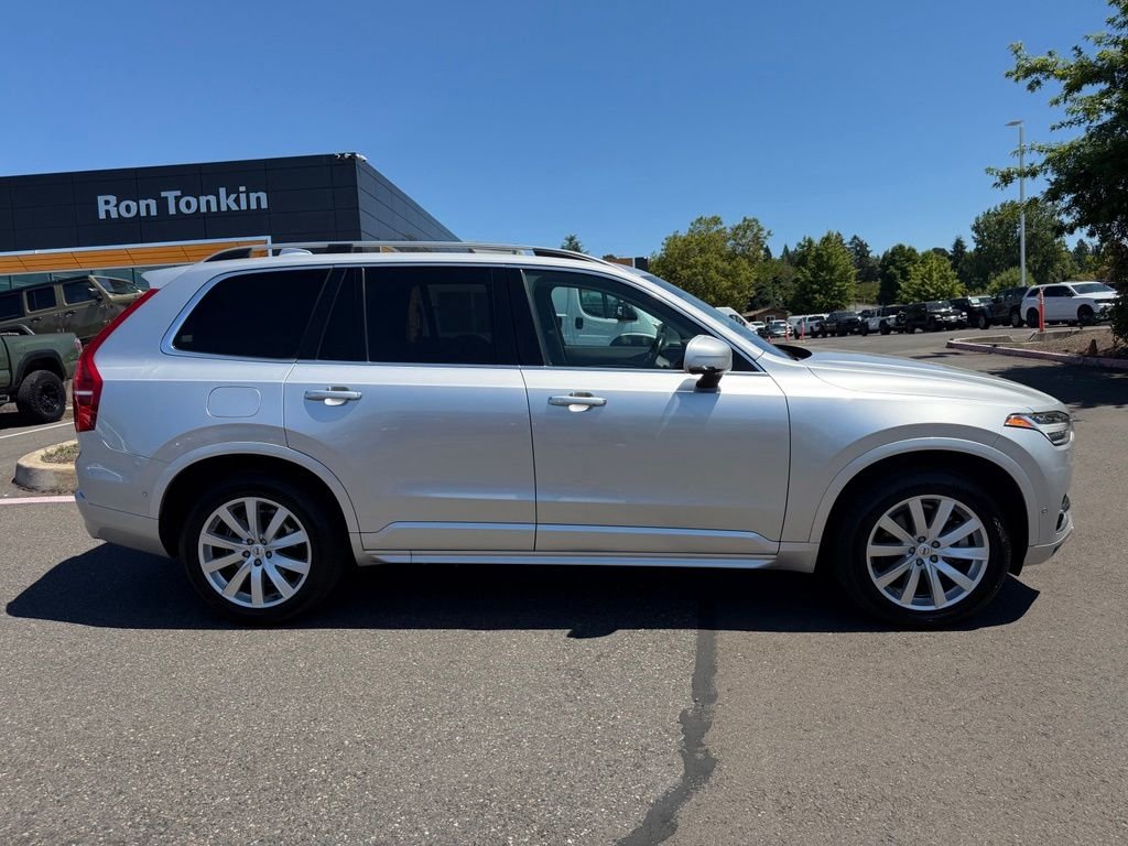 Used 2017 Bright Silver Metallic Volvo T6 Momentum image 8