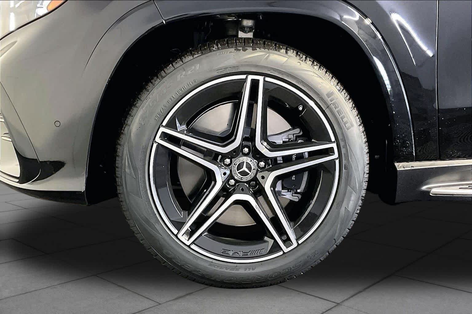New 2027 Obsidian Black Metallic Mercedes-Benz GLS 450 image 17