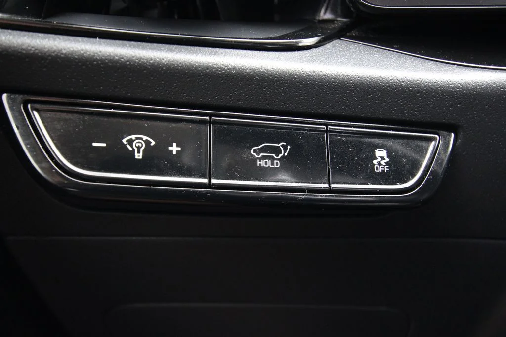 Used 2023 Black Kia Wind image 23