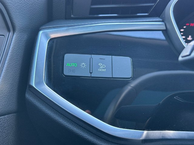 Used 2025 White Audi Premium image 28