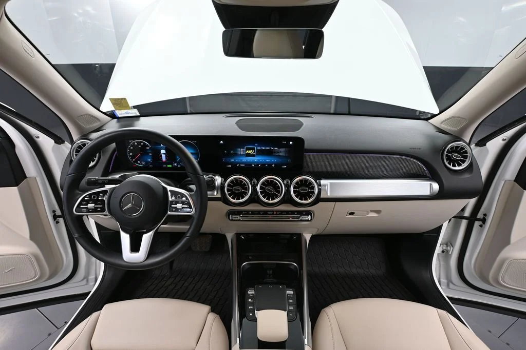 Used 2022 White Mercedes-Benz 300 image 26
