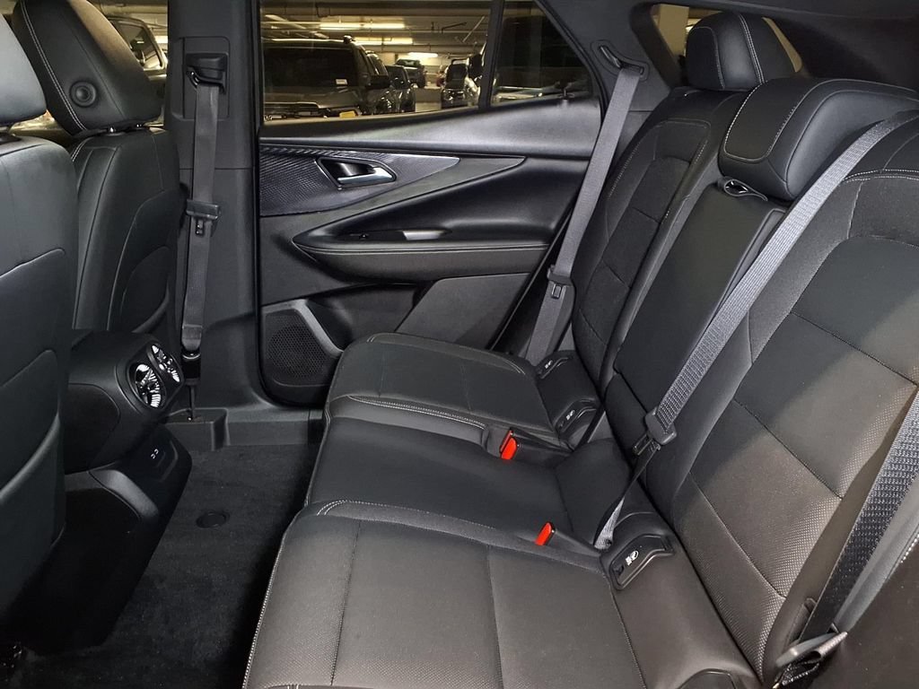 2024 Chevrolet Blazer EV LT - Photo 15