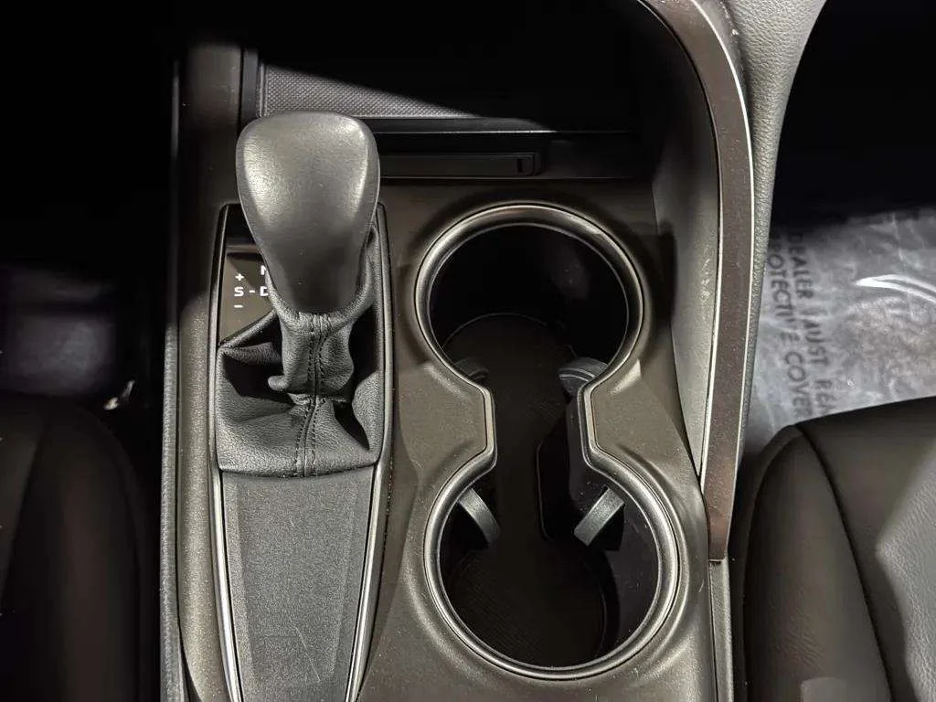 2024 Toyota Camry SE - Photo 18