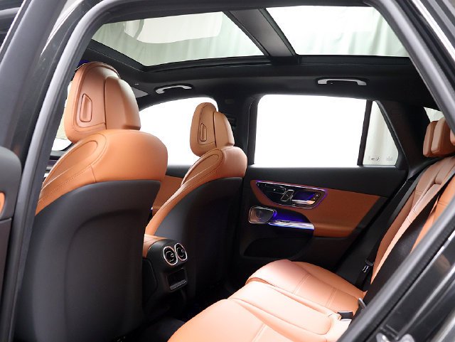 New 2027 Graphite Grey Metallic Mercedes-Benz GLC 300 image 40