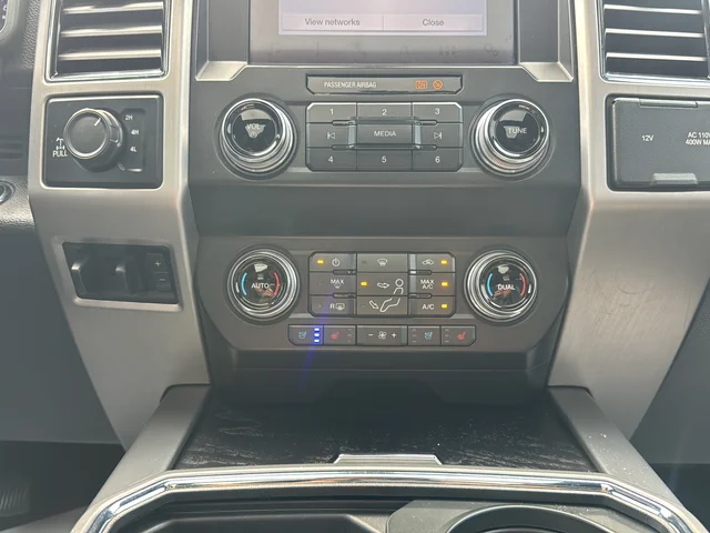 Used 2019  Ford Platinum image 21