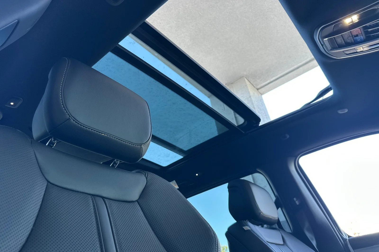 New 2026 High Gloss Black Exterior Paint Jeep  image 17
