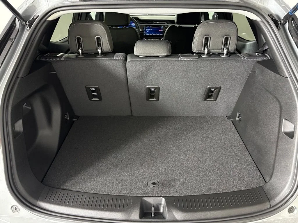 New 2027 Sterling Grey Metallic Chevrolet LT image 41