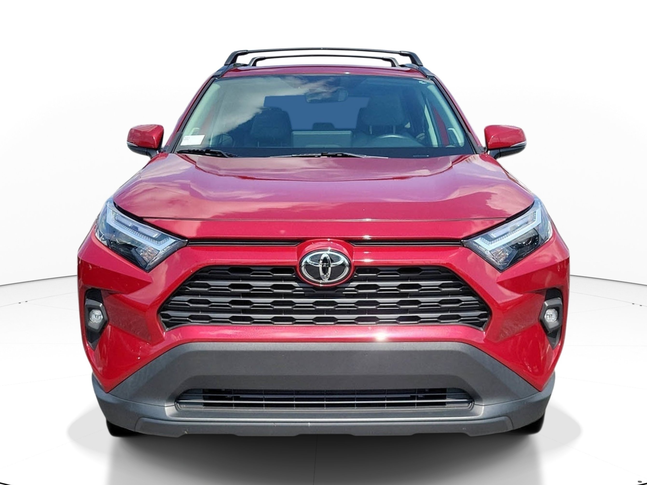 Used 2025 Pearl Toyota XLE Premium image 2