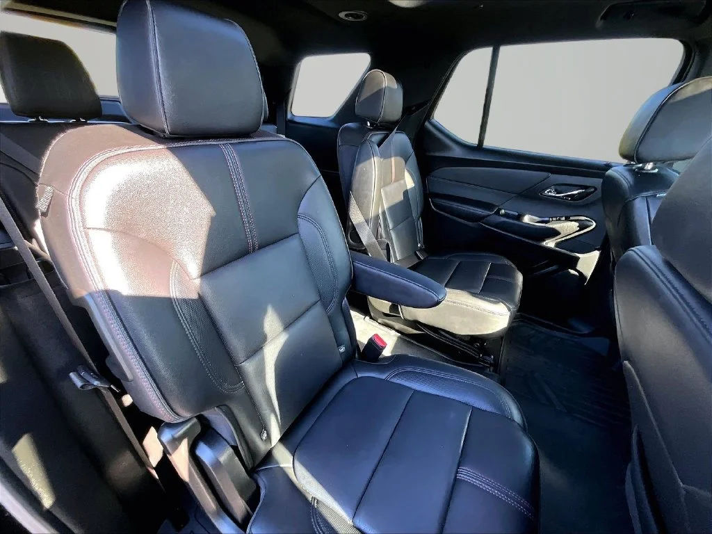 Used 2022 Black Chevrolet RS image 22