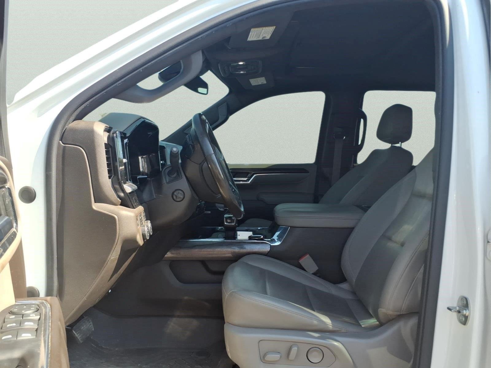 Used 2023 SUMMIT WHITE Chevrolet LTZ image 17