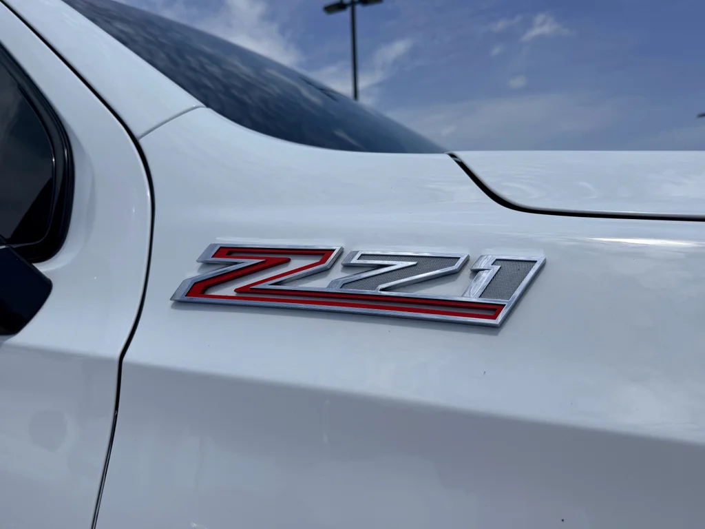 Used 2022 Summit White Chevrolet Z71 image 32