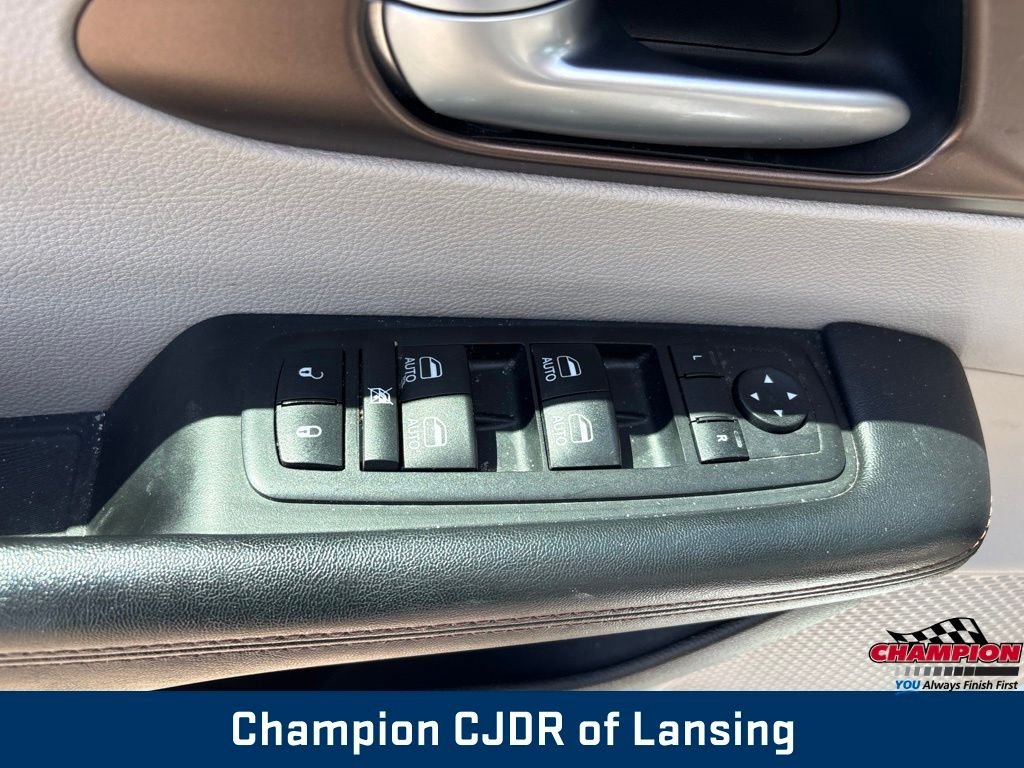 Used 2017 White Chrysler Touring L Plus image 13