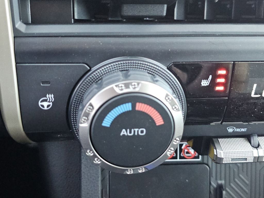 2025 Toyota Tacoma SR5 - Photo 17