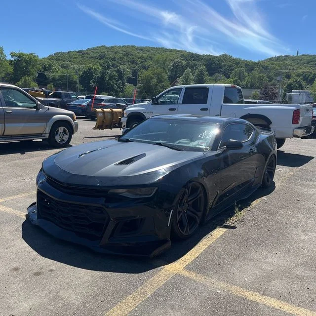 Used 2018 Black Chevrolet SS image 3
