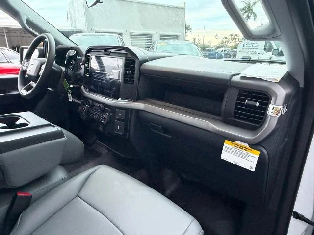New 2026 Oxford White Ford XL image 38