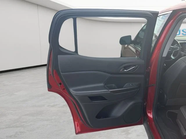 Used 2023 Red GMC SLT image 11