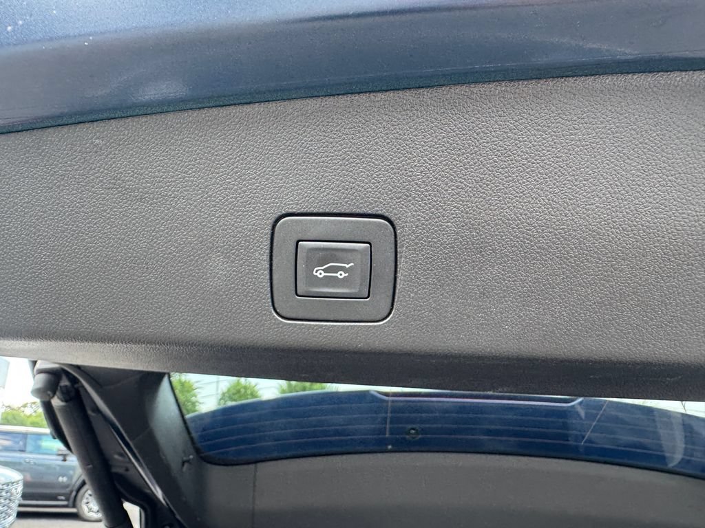 Used 2023 Sapphire Metallic Buick Select image 35