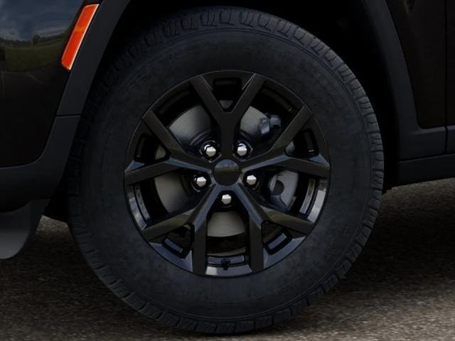New 2026 Diamond Black Crystal Pearl-Coat Exterior Paint Jeep Altitude image 21