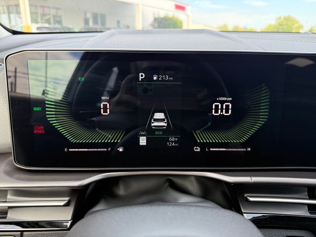 New 2026 Snow White Pearl Kia EX image 26