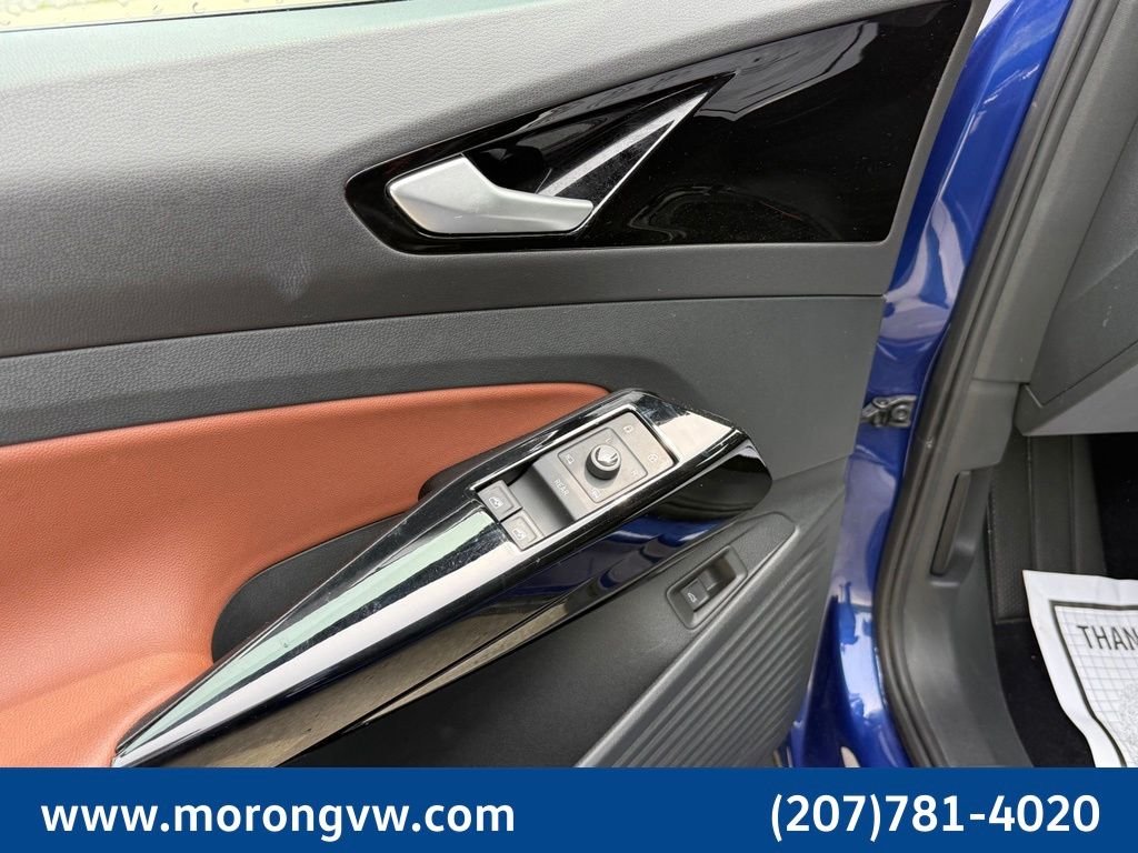 Used 2022 Blue Volkswagen Pro S image 22