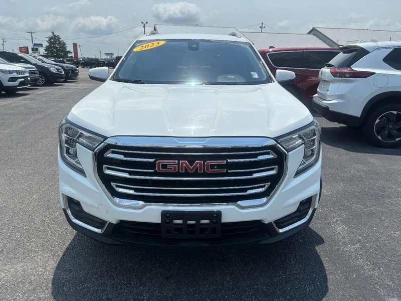 2023 GMC Terrain SLT - Photo 11