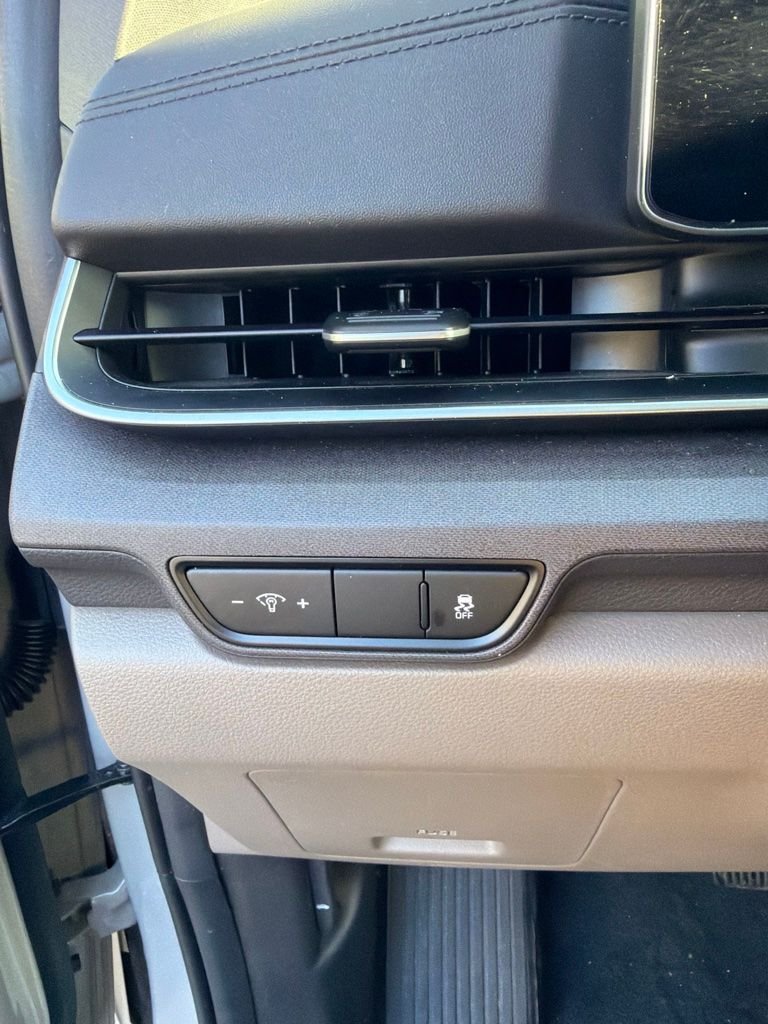 Certified Used 2025 Ceramic Silver Kia EX image 18