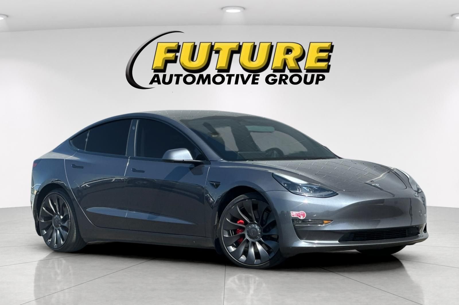 Used 2023  Tesla Performance image 1