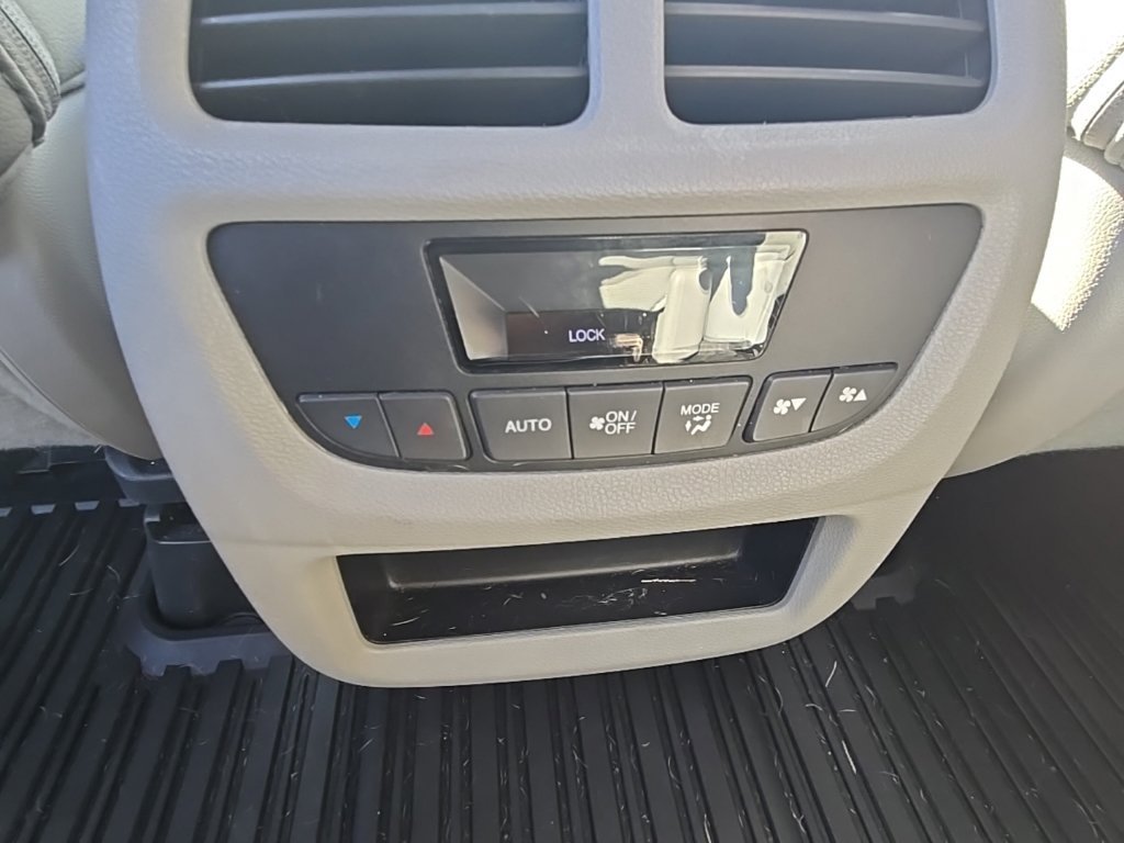 Used 2017 Modern Steel Metallic Honda EX-L image 17