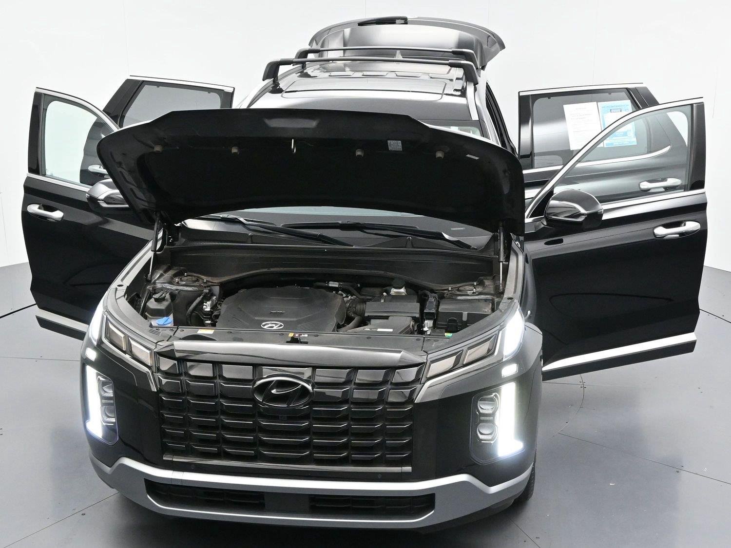 Used 2023 Abyss Black Pearl Hyundai Limited image 52