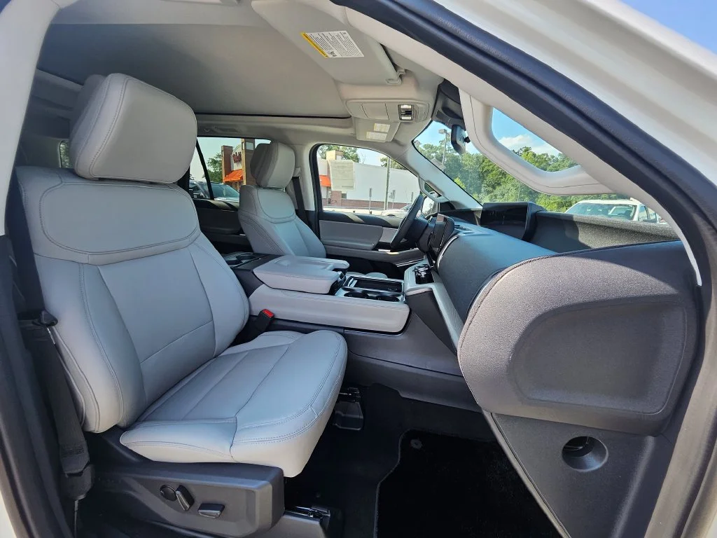New 2027 White Ford Active image 30