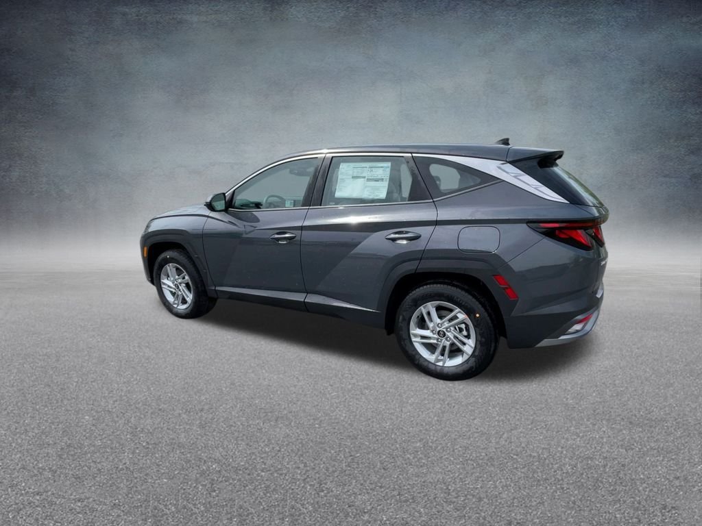 2025 Hyundai Tucson SE - Photo 16