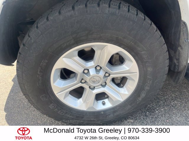 Used 2020 White Toyota SR5 image 5