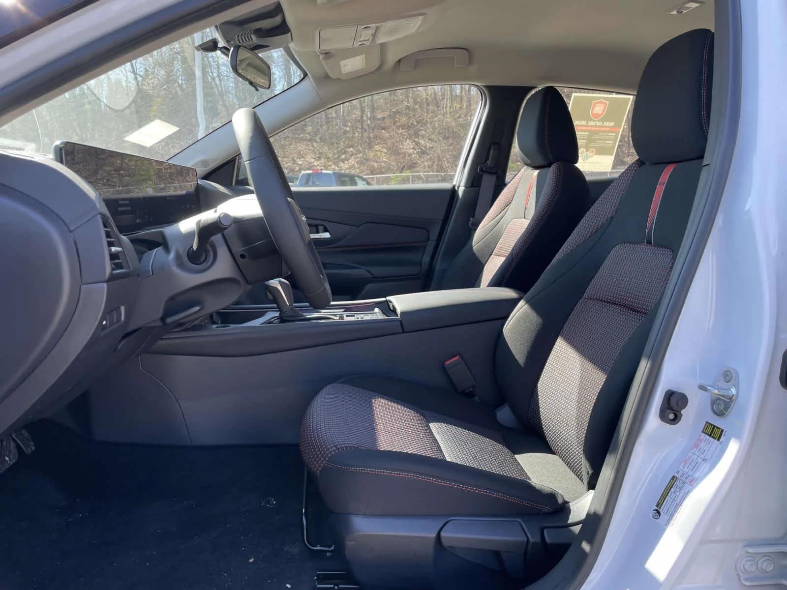 New 2026 Aspen White Tricoat/Super Black Nissan SR image 17