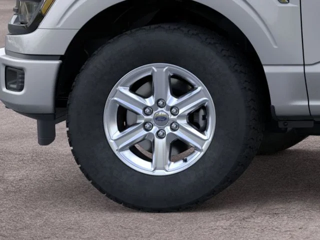 New 2026 Silver Metallic Ford XLT image 19
